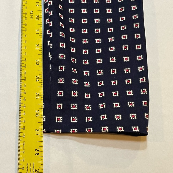 GAP Slim Cropped Navy and With White & Red Blocks Cropped Pants, NWOT Sz 0 - Picture 5 of 11